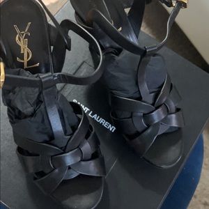 platform tribute black